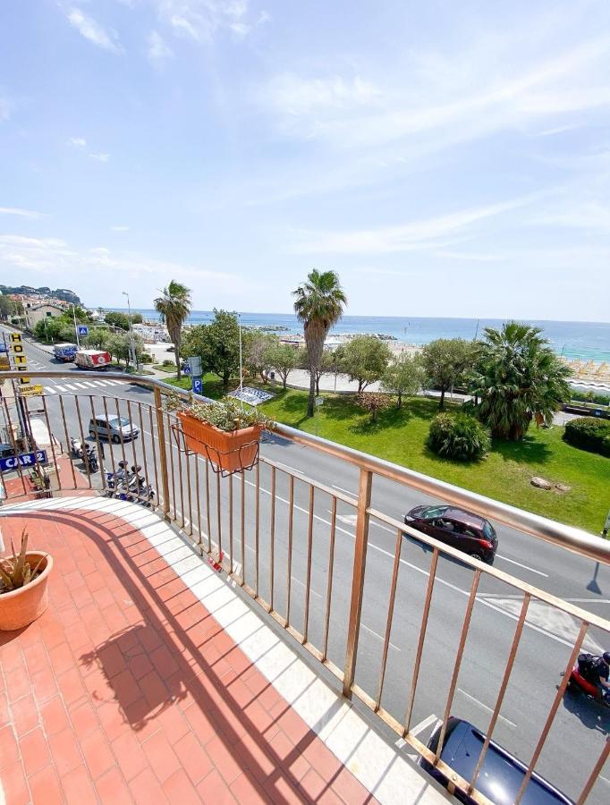 La Casetta Di Nonno Vittorio Albissola Marina Exterior foto