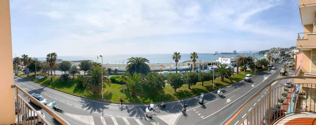 La Casetta Di Nonno Vittorio Albissola Marina Exterior foto